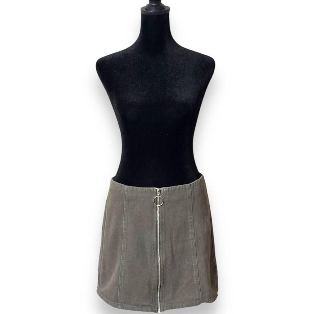 Chloe & Katie Casual Lg Gray/Green Front Silver Ring Zip High Waist Mini Skirt - Picture 1 of 16